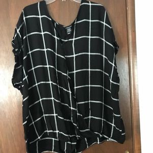 Black and white dress top